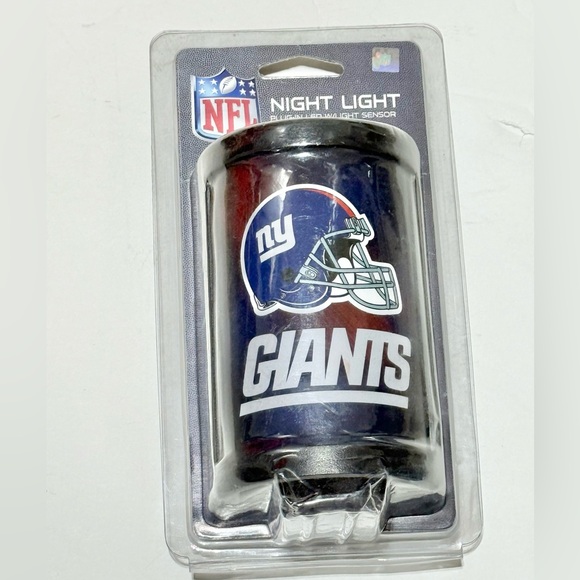 NFL NY Giants Football Night LED Light New In Packaging - Picture 1 of 3